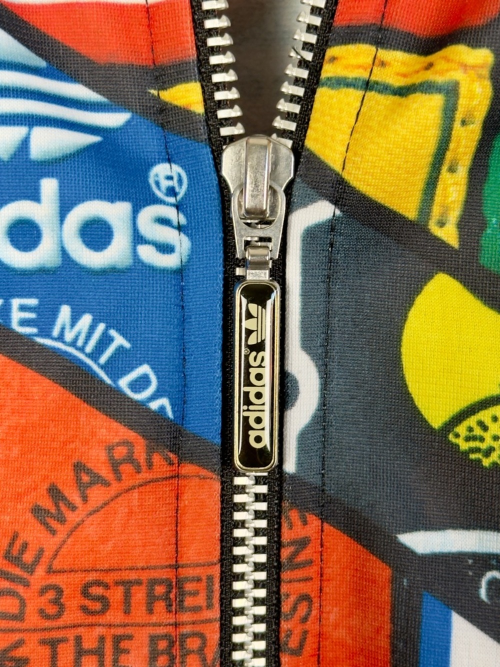 Adidas Originals Superstar "Tongue Labels" Track Jacket - All Over Print 2XL - Picture 7 of 12